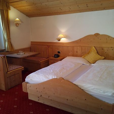 Garni Waltoy Selva di Val Gardena Exterior foto